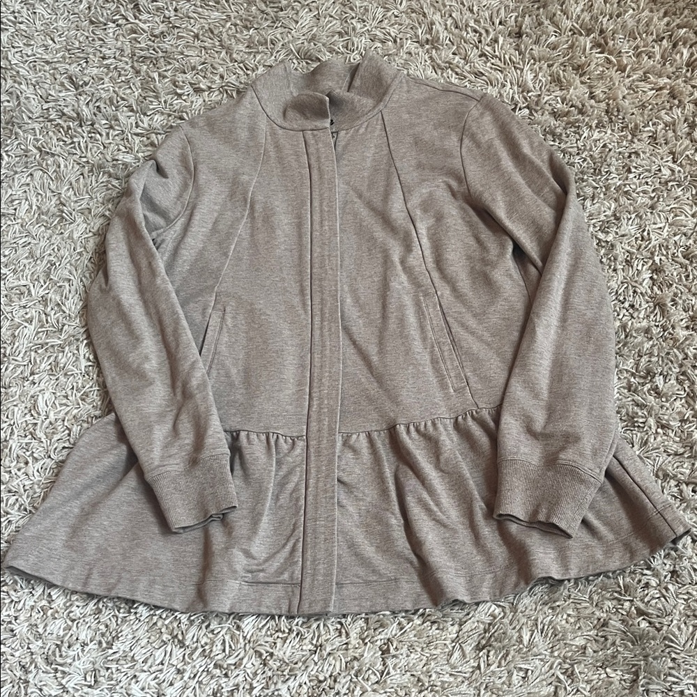 Cabi Weekend Topper Tan Peplum Jacket - Size Medium   Style 3543 - Picture 2 of 13